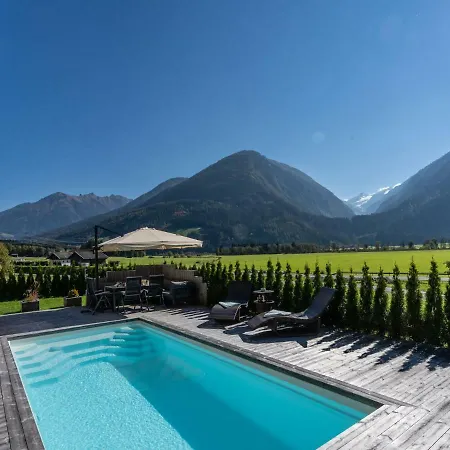 Chalet In Neukirchen Am Grossvenediger With Pool Exterior photo