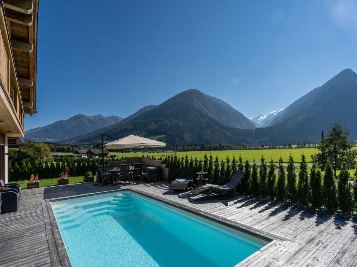 Chalet In With Pool